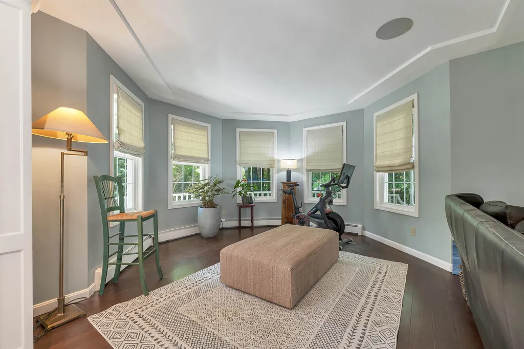 76 Marblehead Road Windham NH 03087