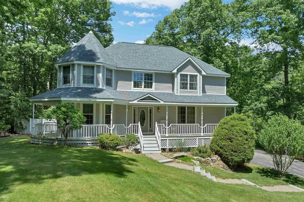 76 Marblehead Road Windham NH 03087