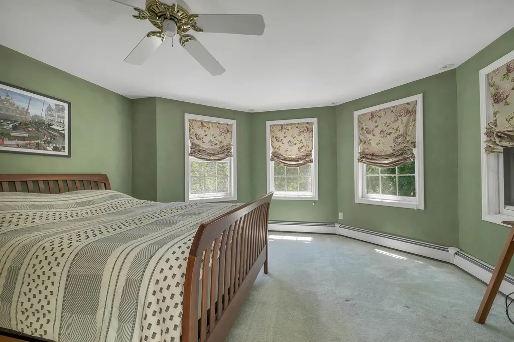 76 Marblehead Road Windham NH 03087
