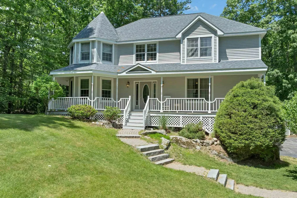 76 Marblehead Road Windham NH 03087
