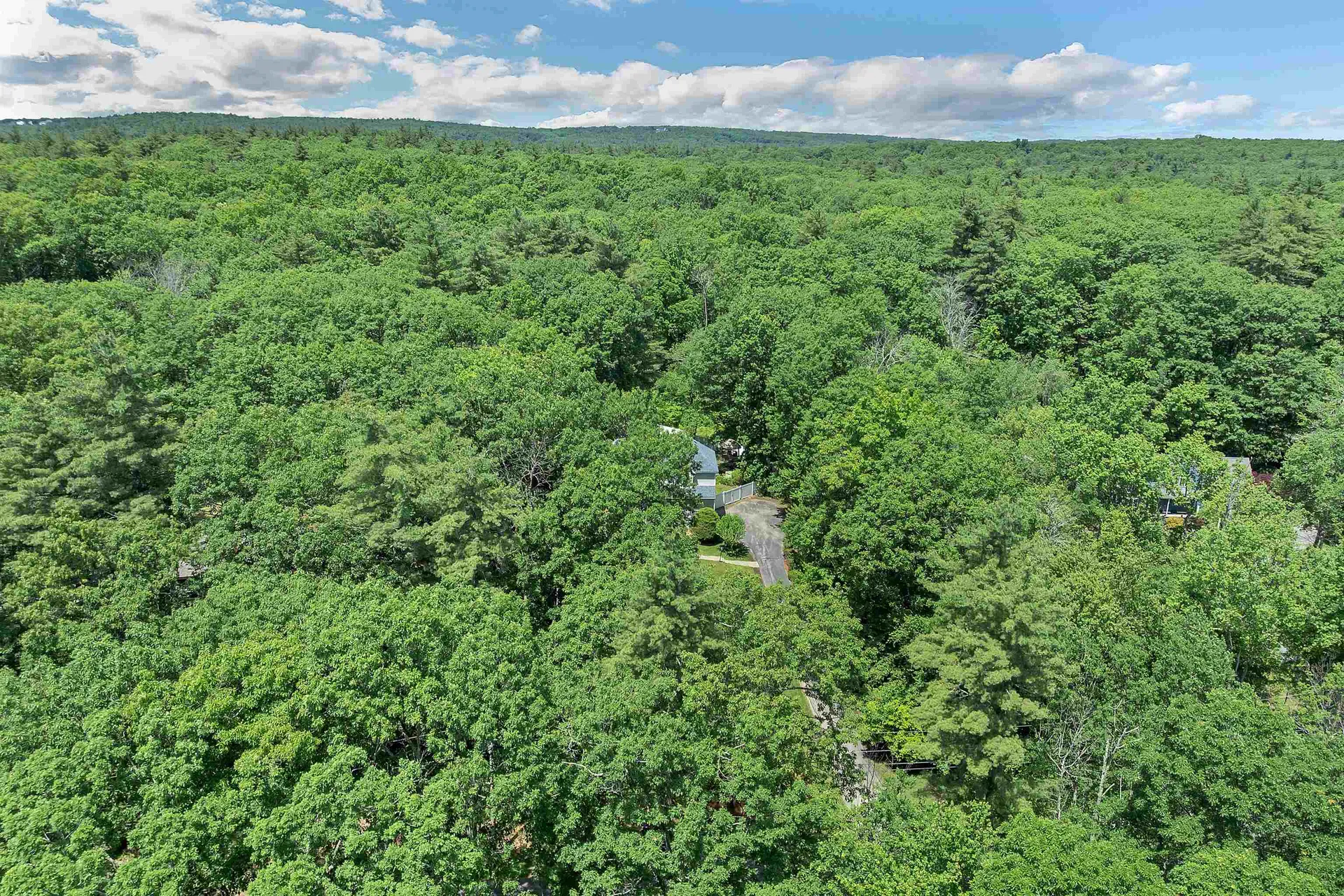 76 Marblehead Road Windham NH 03087
