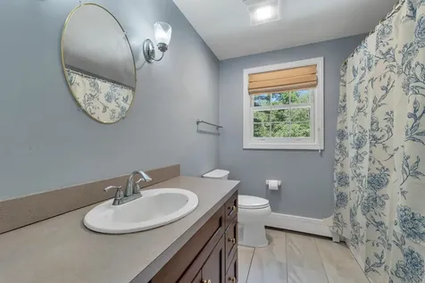 76 Marblehead Road Windham NH 03087