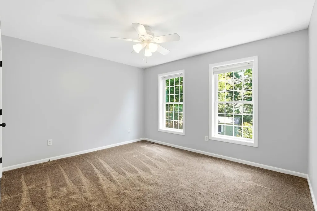 57 Lindsay Road Hooksett NH 03106