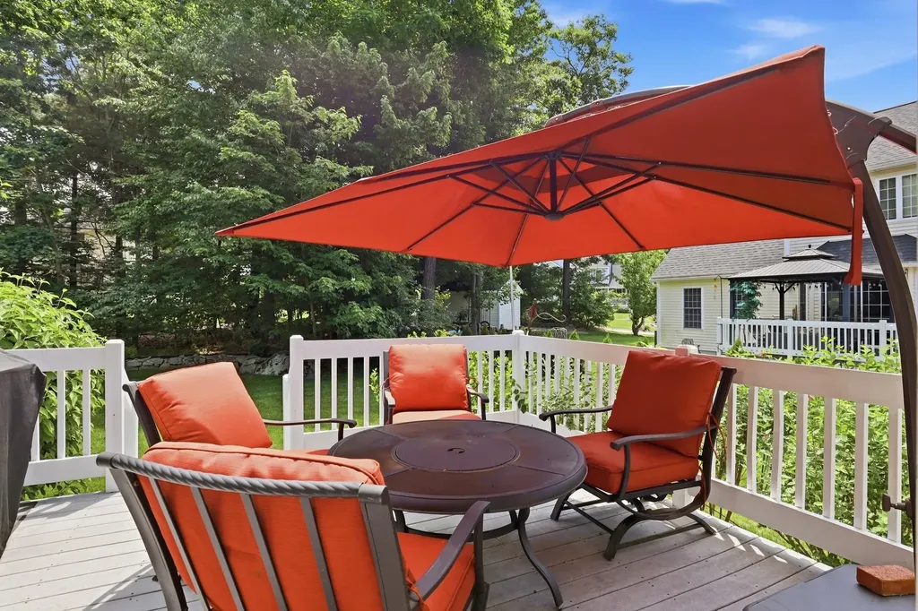 57 Lindsay Road Hooksett NH 03106