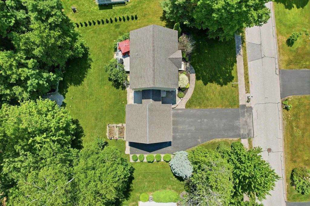 57 Lindsay Road Hooksett NH 03106