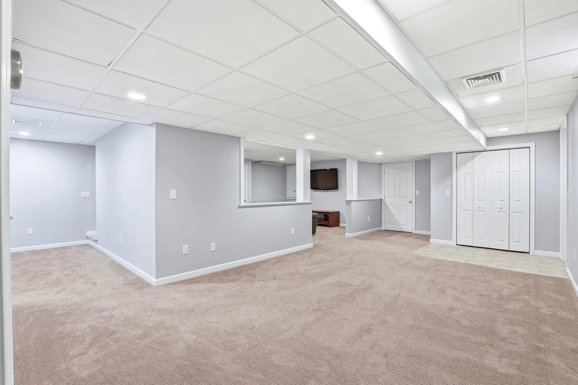 57 Lindsay Road Hooksett NH 03106