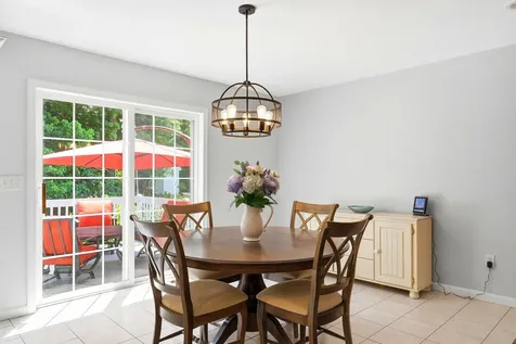 57 Lindsay Road Hooksett NH 03106