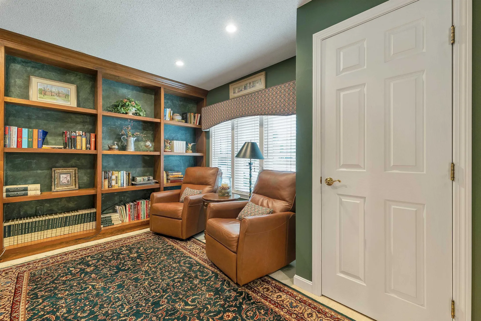 53 Hawthorne Village Road Nashua NH 03062