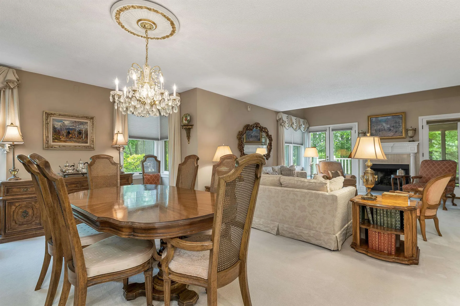 53 Hawthorne Village Road Nashua NH 03062