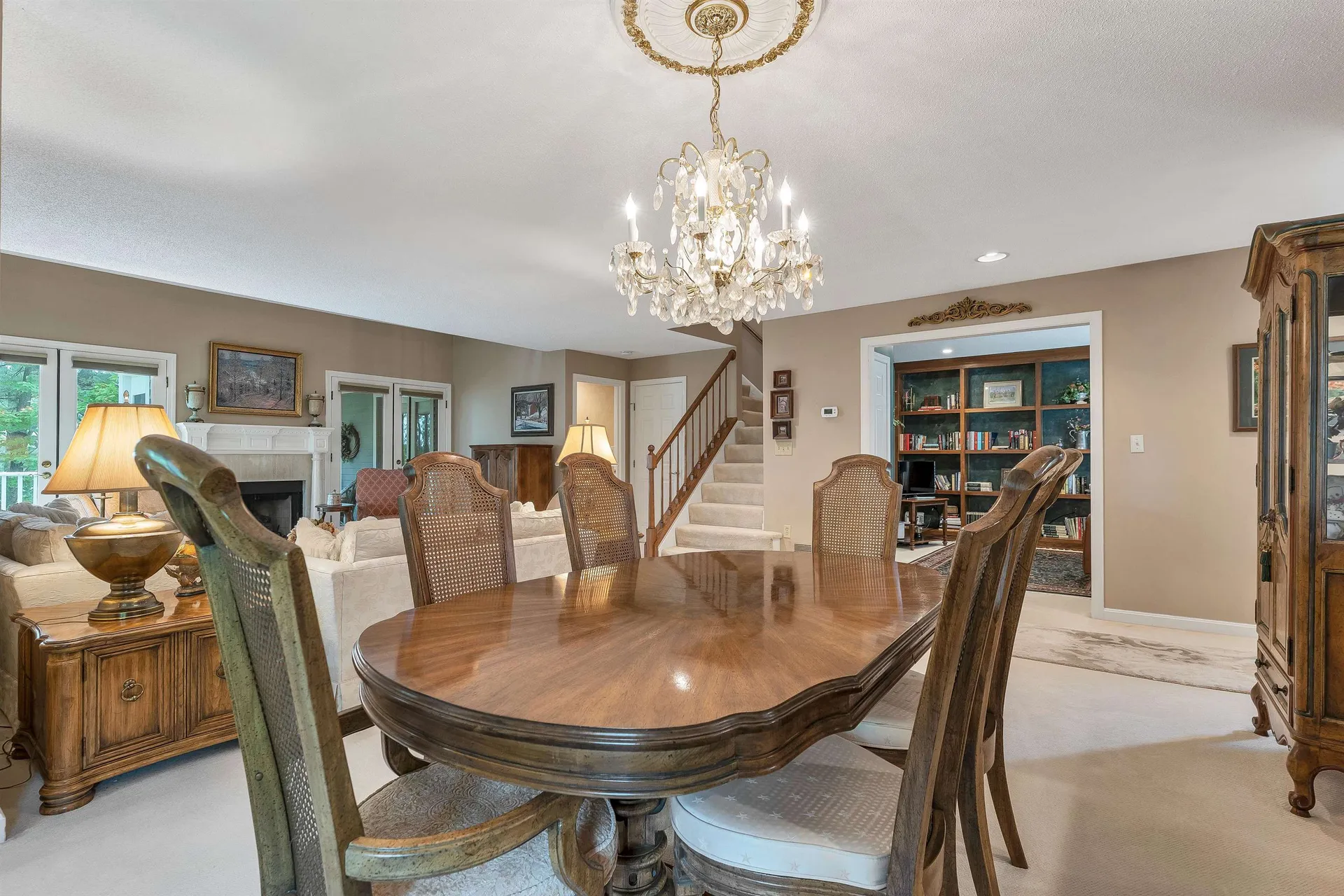 53 Hawthorne Village Road Nashua NH 03062