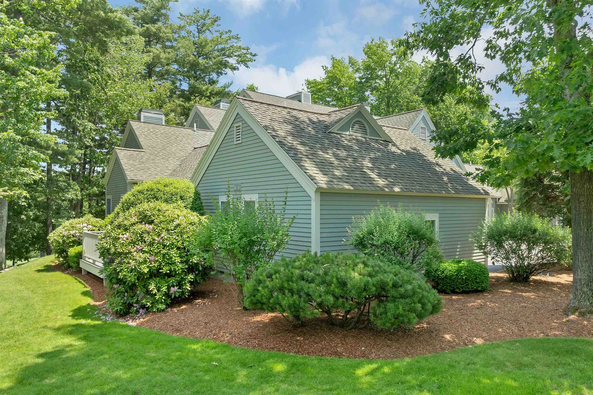 53 Hawthorne Village Road Nashua NH 03062