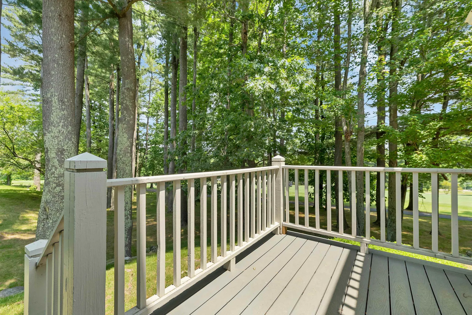 53 Hawthorne Village Road Nashua NH 03062