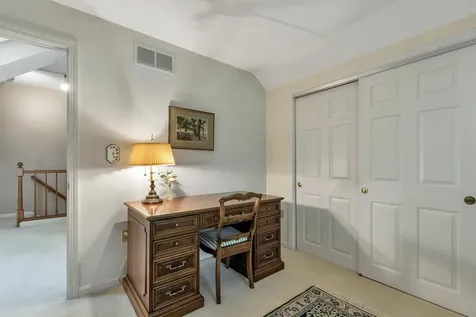 53 Hawthorne Village Road Nashua NH 03062