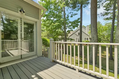 53 Hawthorne Village Road Nashua NH 03062