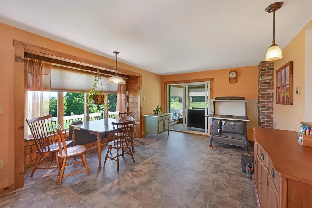 428 Lawson Ridge Coventry VT 05855