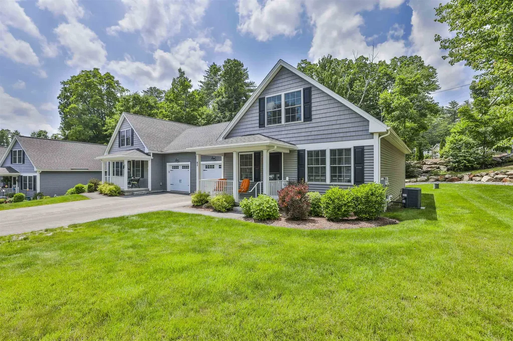 8 Cedar Way Goffstown NH 03045