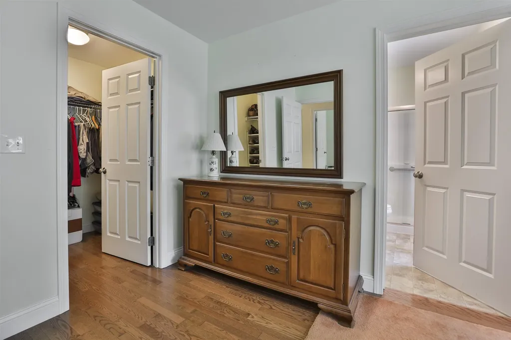 8 Cedar Way Goffstown NH 03045