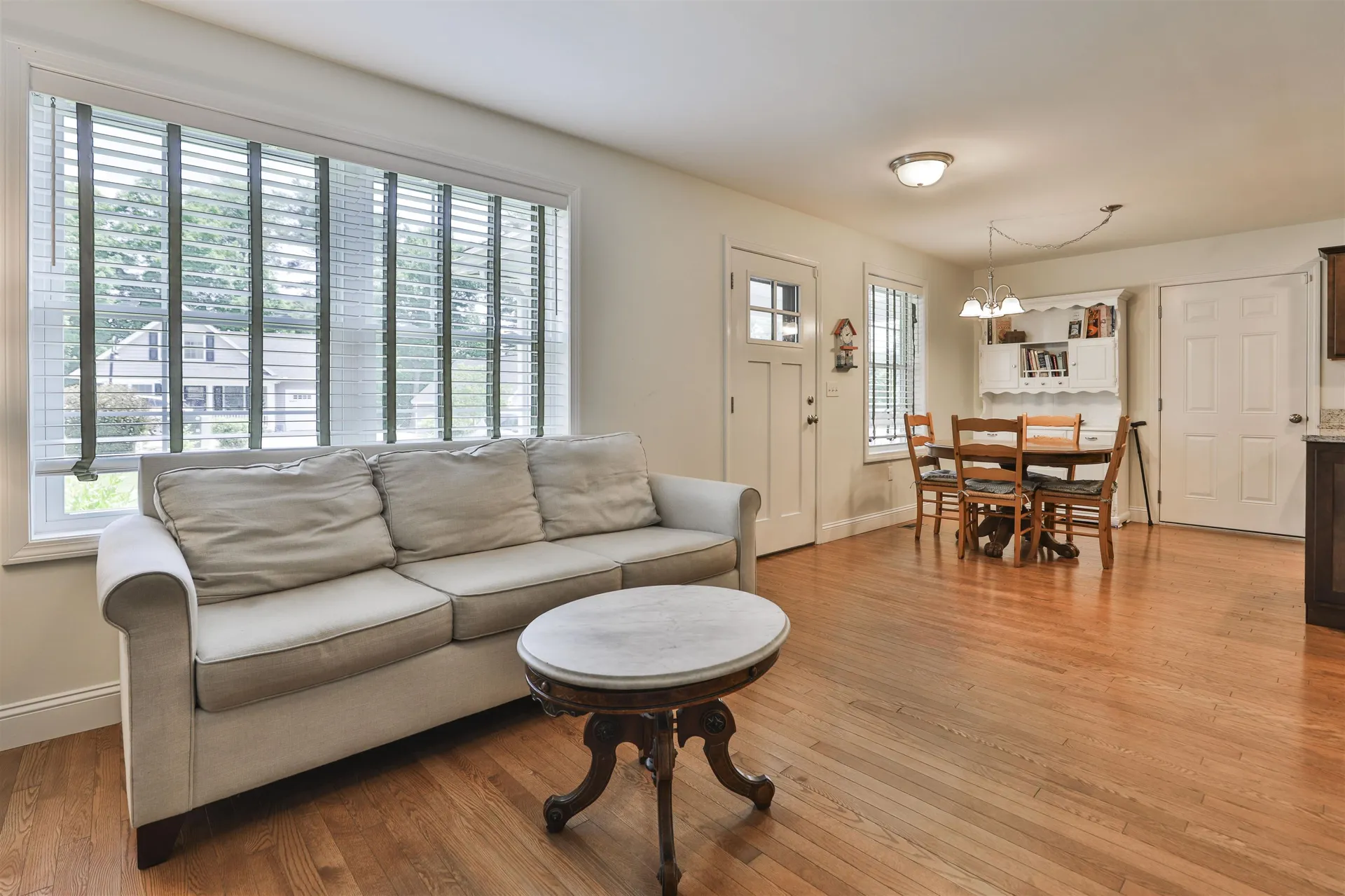 8 Cedar Way Goffstown NH 03045