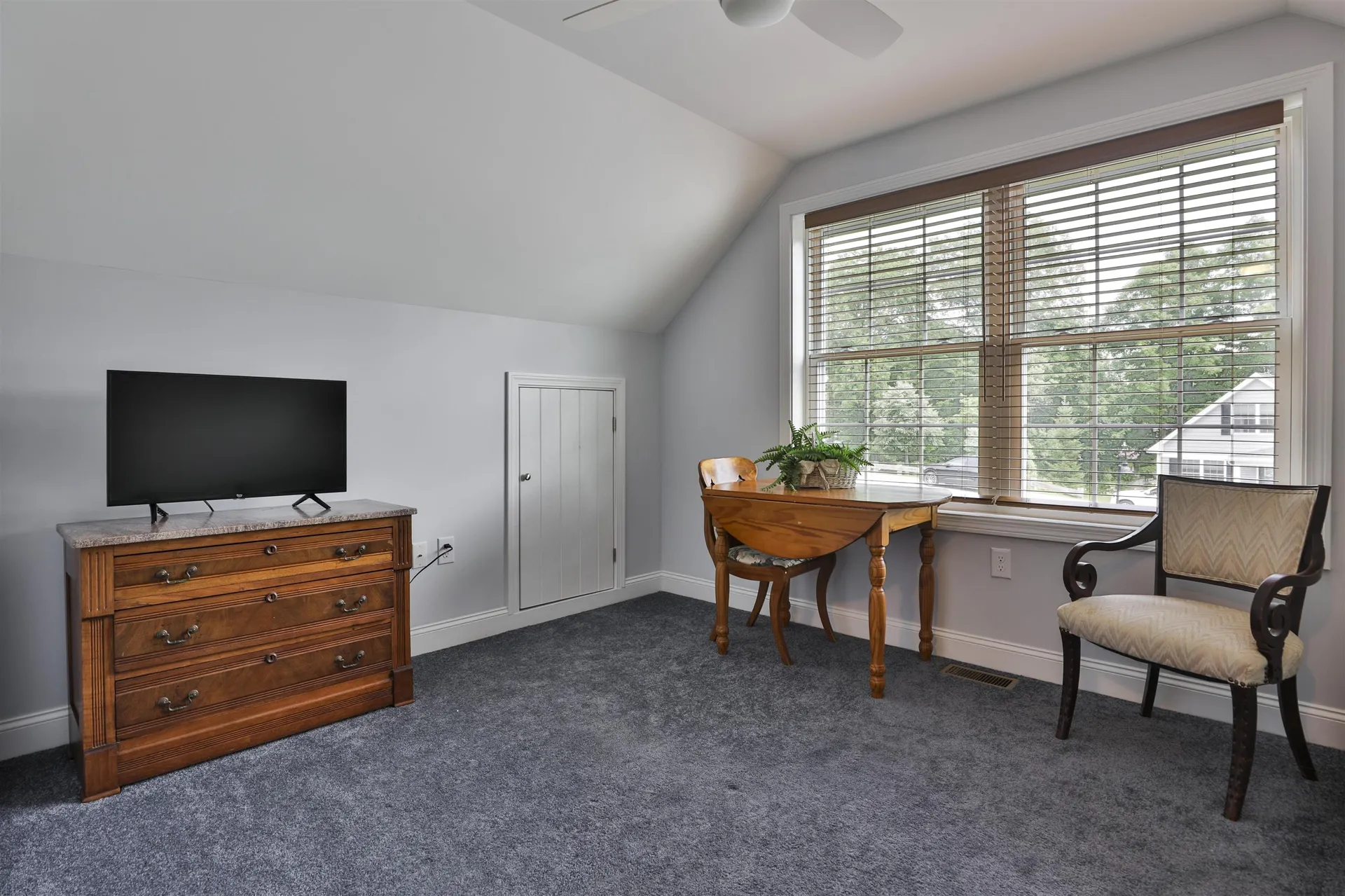 8 Cedar Way Goffstown NH 03045