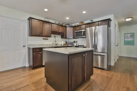 8 Cedar Way Goffstown NH 03045