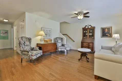 8 Cedar Way Goffstown NH 03045