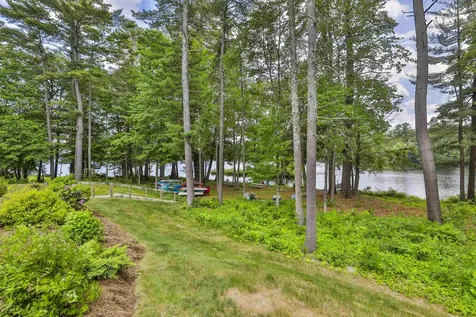 8 Cedar Way Goffstown NH 03045