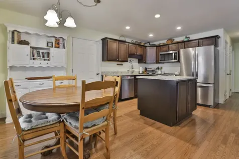 8 Cedar Way Goffstown NH 03045