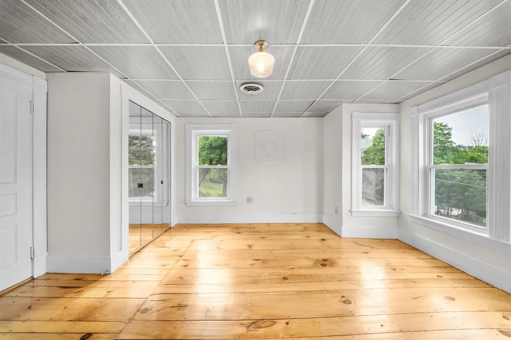46 Depot Street Belmont NH 03220
