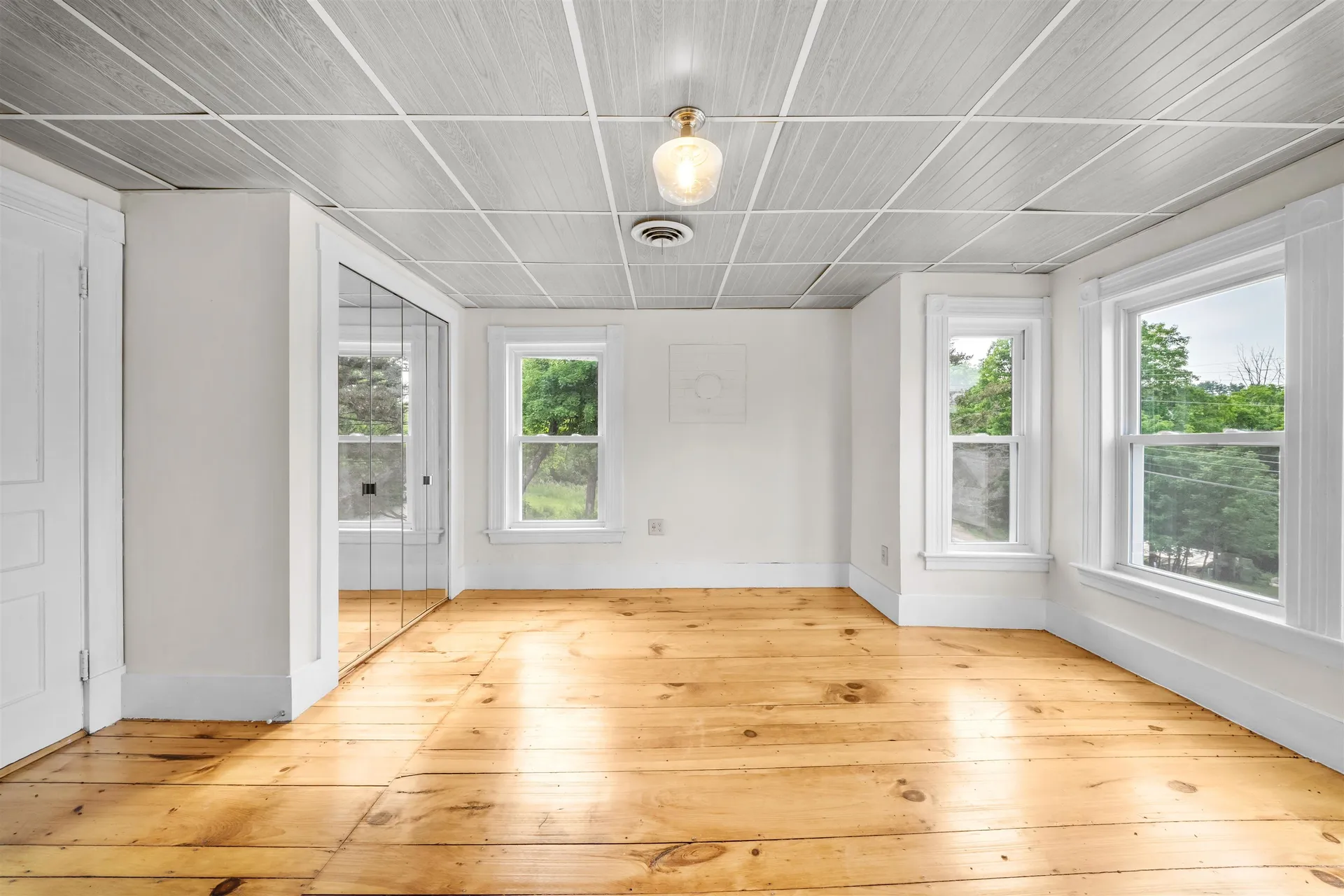 46 Depot Street Belmont NH 03220