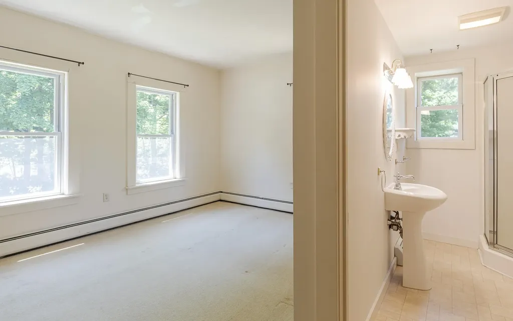 218 Depot Road Newfane VT 05362