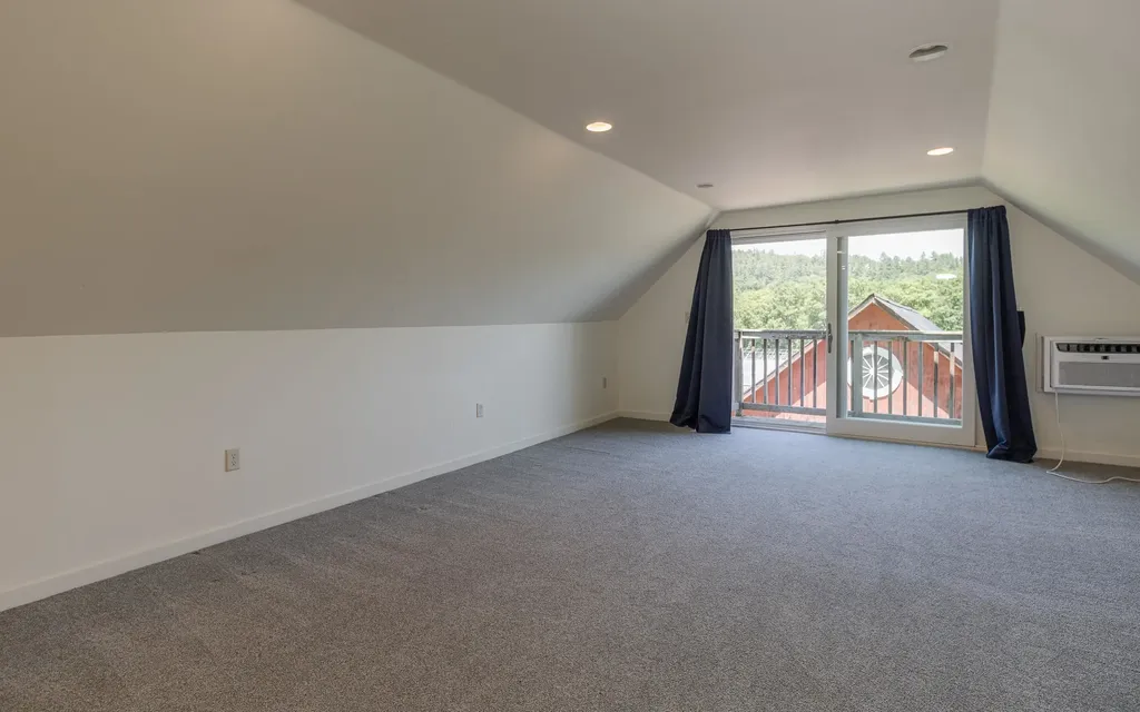 218 Depot Road Newfane VT 05362