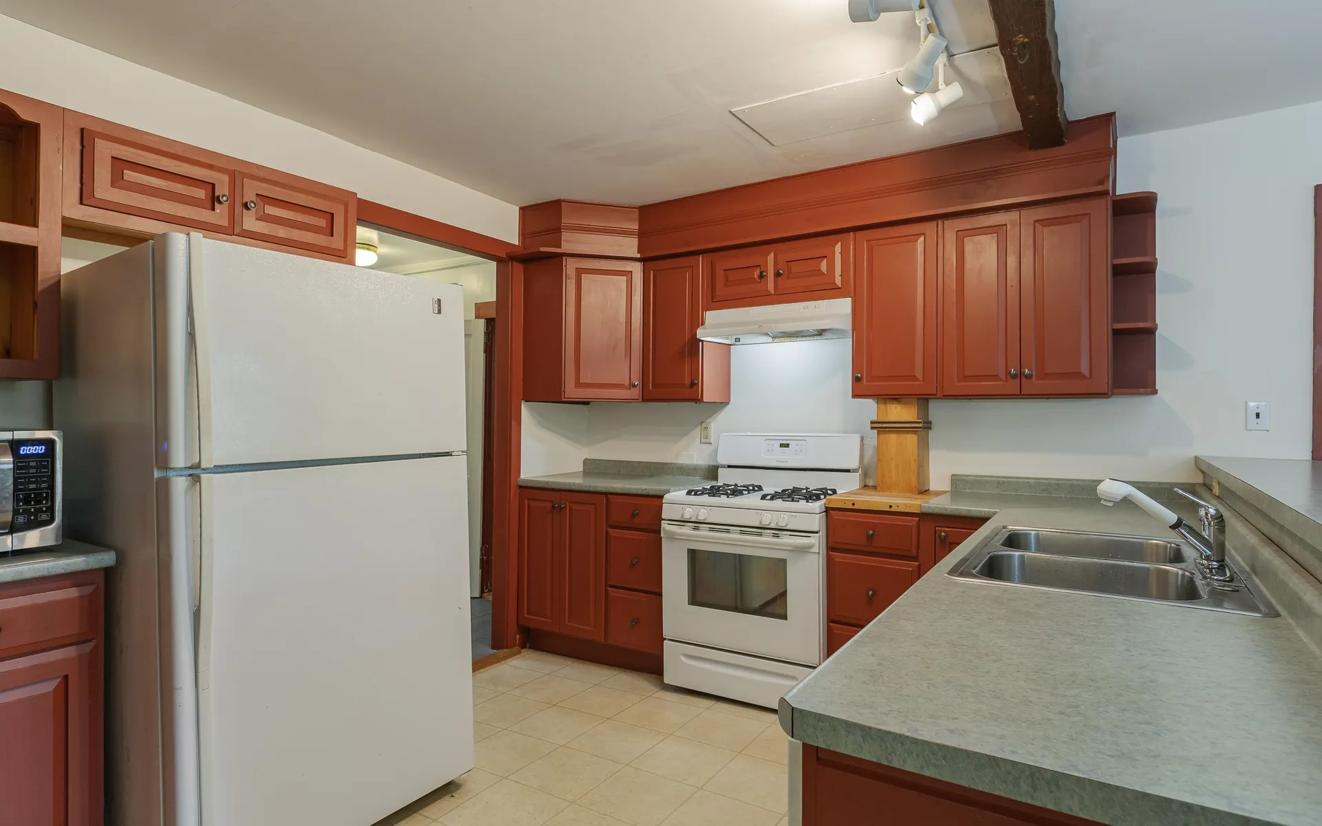 218 Depot Road Newfane VT 05362