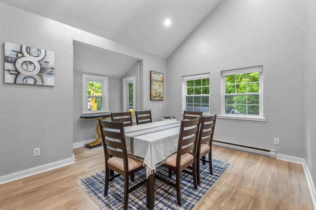 29 Cunningham Drive Derry NH 03038
