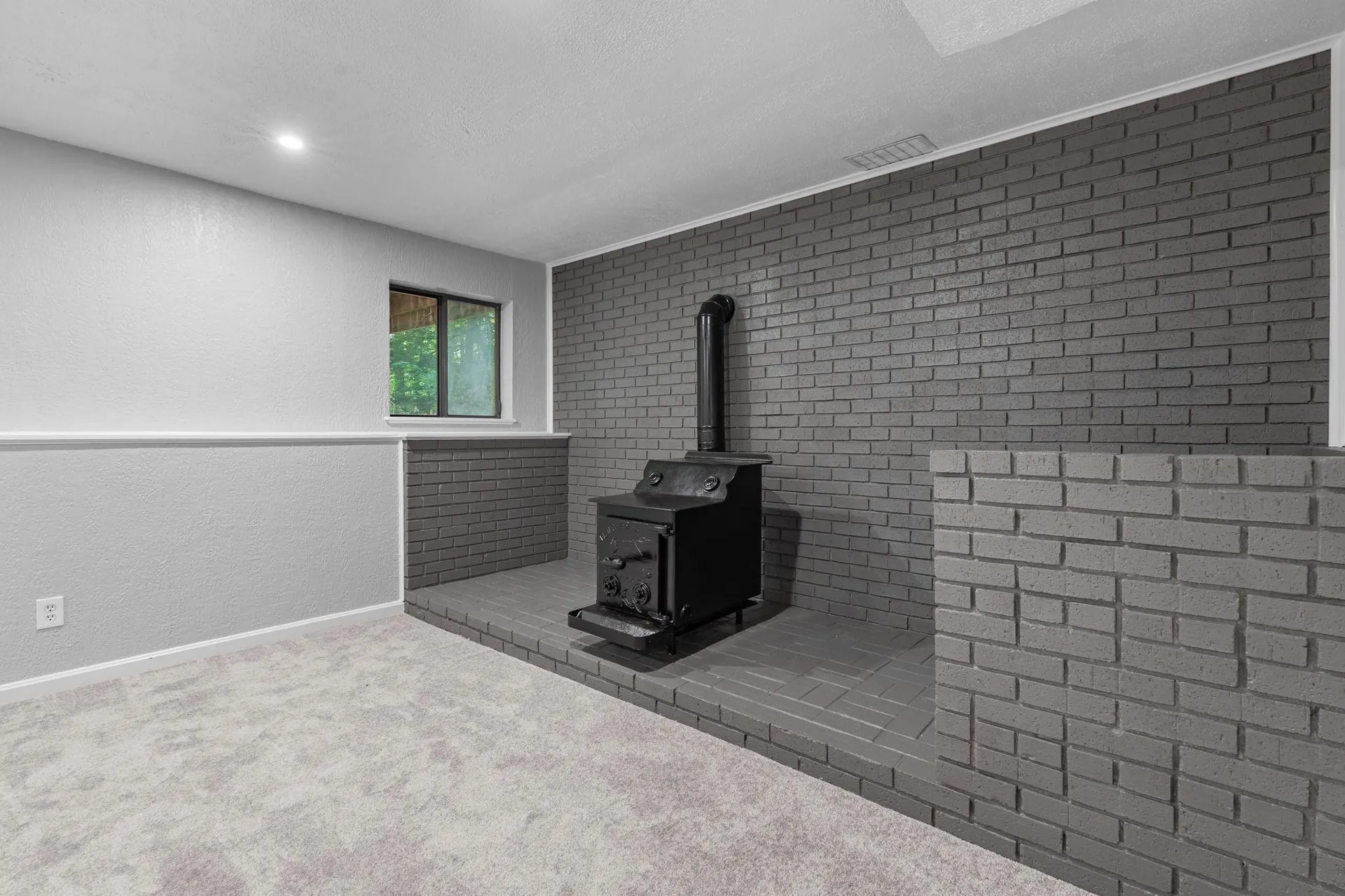 29 Cunningham Drive Derry NH 03038