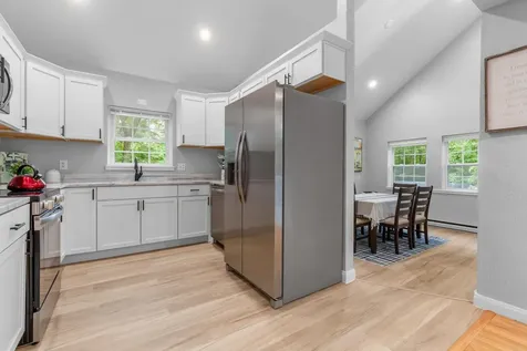 29 Cunningham Drive Derry NH 03038