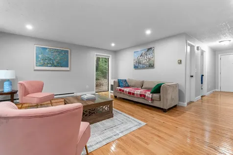 29 Cunningham Drive Derry NH 03038