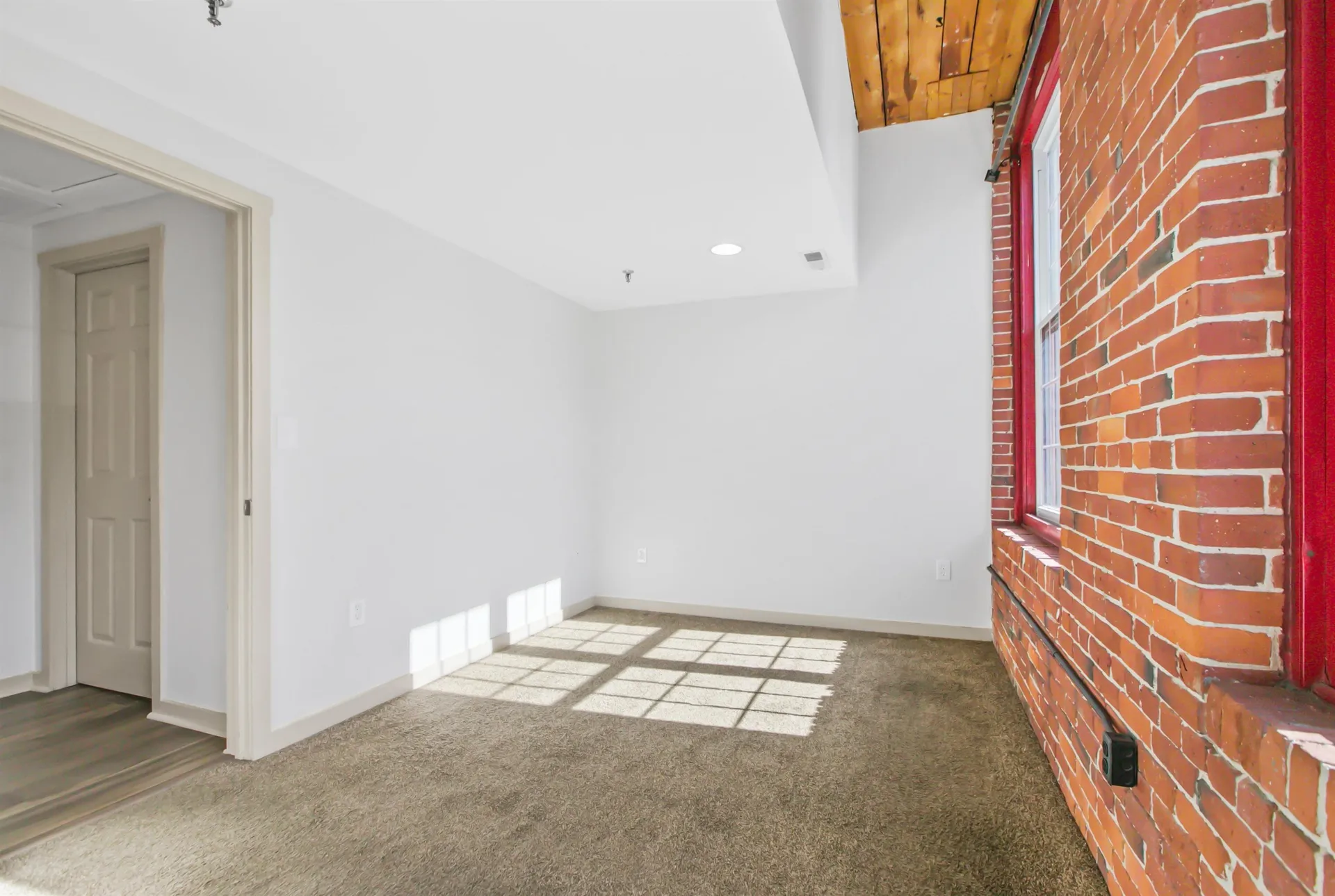 470 Silver Street Manchester NH 03103