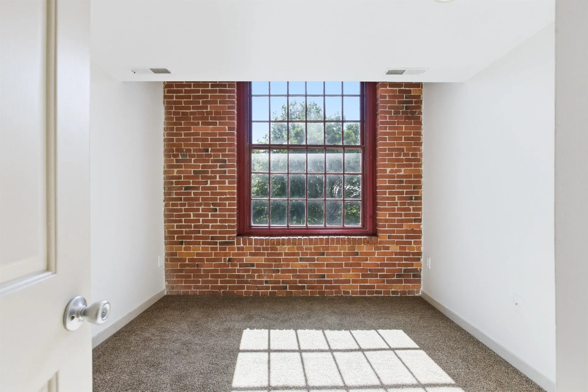 470 Silver Street Manchester NH 03103
