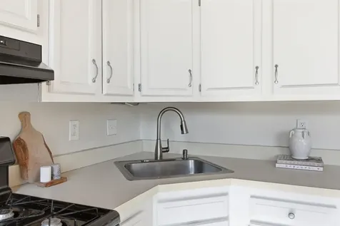 470 Silver Street Manchester NH 03103