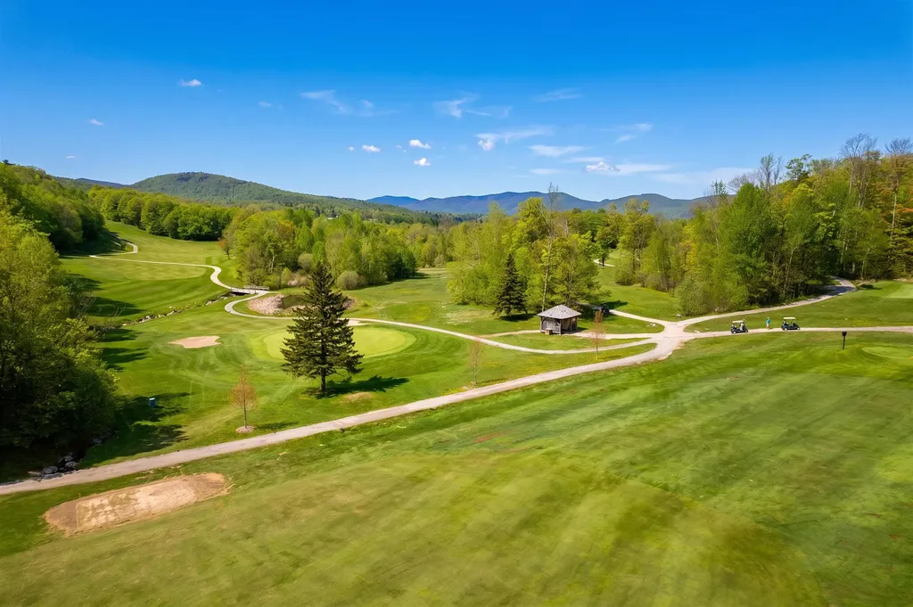 697 East Mountain Road Killington VT 05751