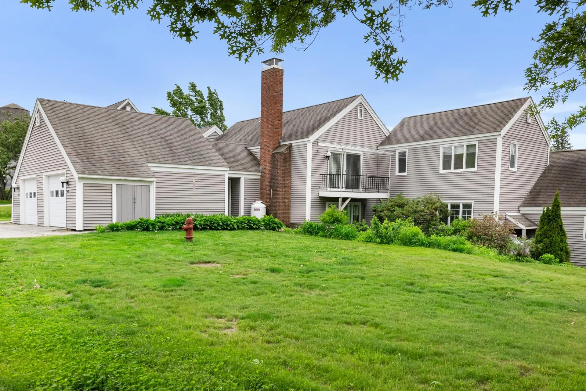 49 Hilltop Place New London NH 03257