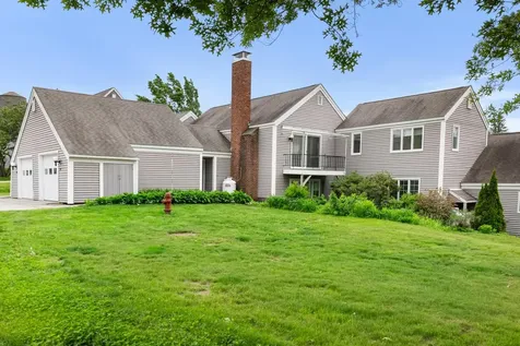 49 Hilltop Place New London NH 03257
