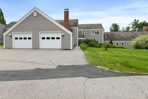 49 Hilltop Place New London NH 03257