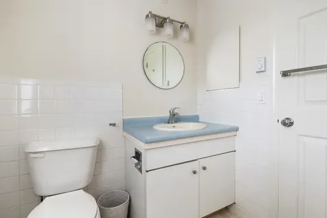 49 Hilltop Place New London NH 03257