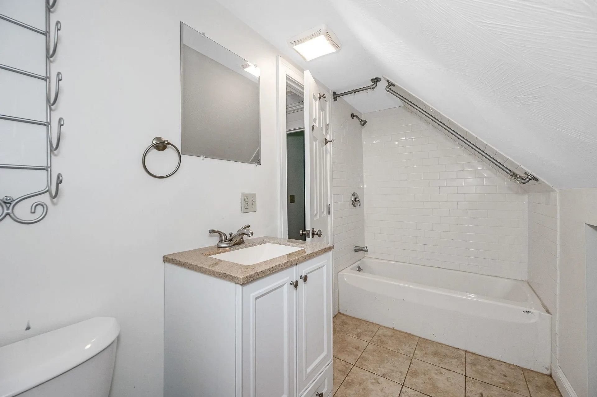 32 Honor Roll Road Pelham NH 03076