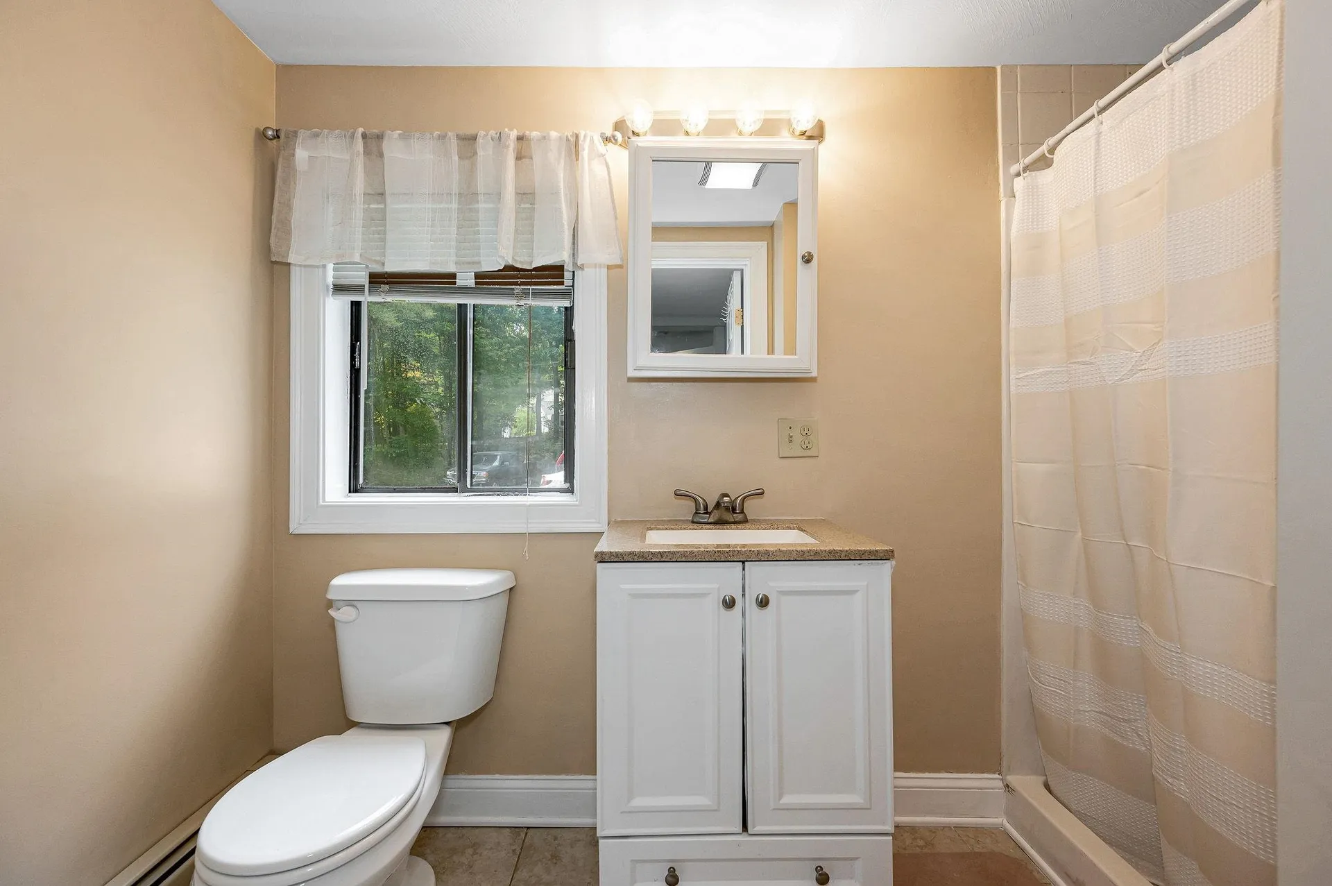 32 Honor Roll Road Pelham NH 03076