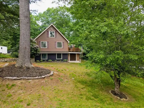 32 Honor Roll Road Pelham NH 03076