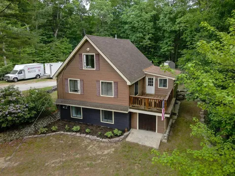 32 Honor Roll Road Pelham NH 03076