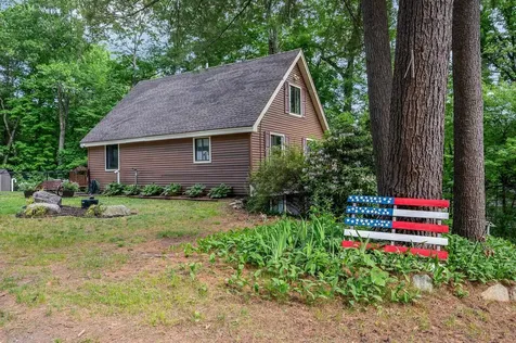 32 Honor Roll Road Pelham NH 03076