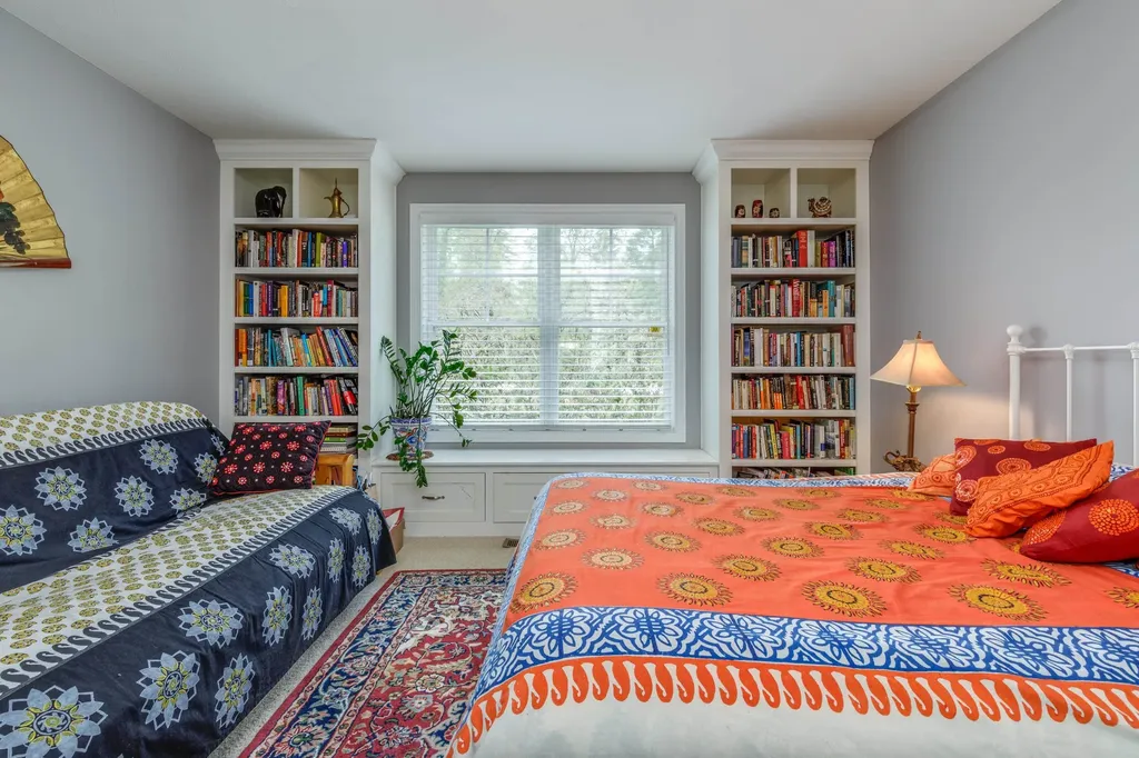 130 West Ridge Circle Hopkinton NH 03229